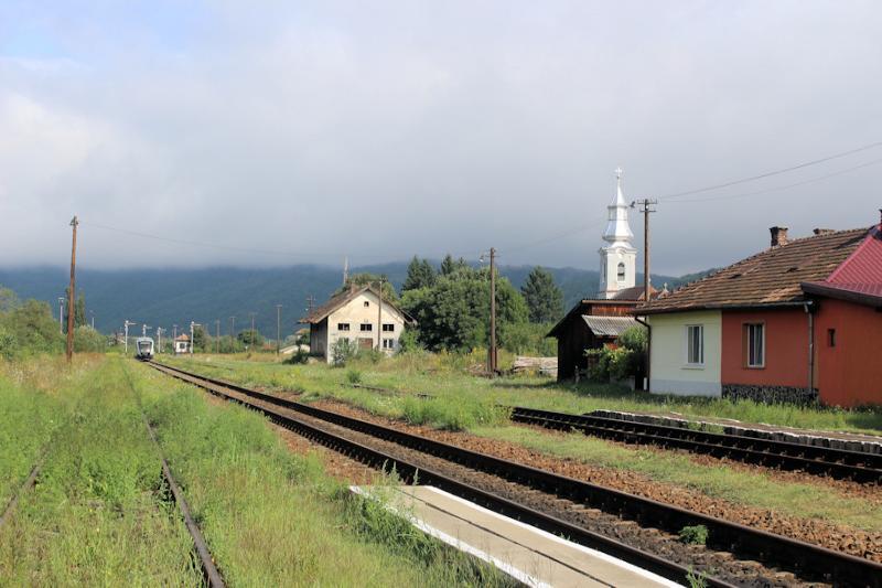Der Bahnhof von Poieni - auf der Strecke zwischen den Städten Oradea und Cluj Napoca (Klausenburg)
